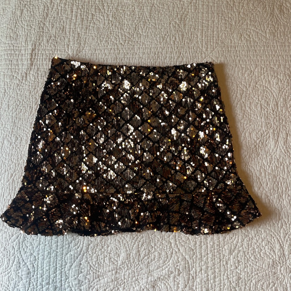 Forever 21 Sequin Mini Skirt - Black and Gold Size L